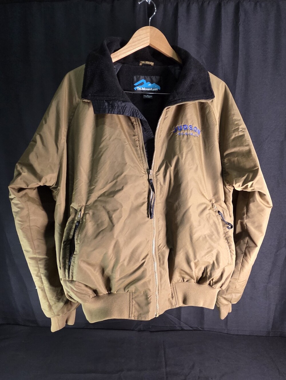 Judson University Jacket M